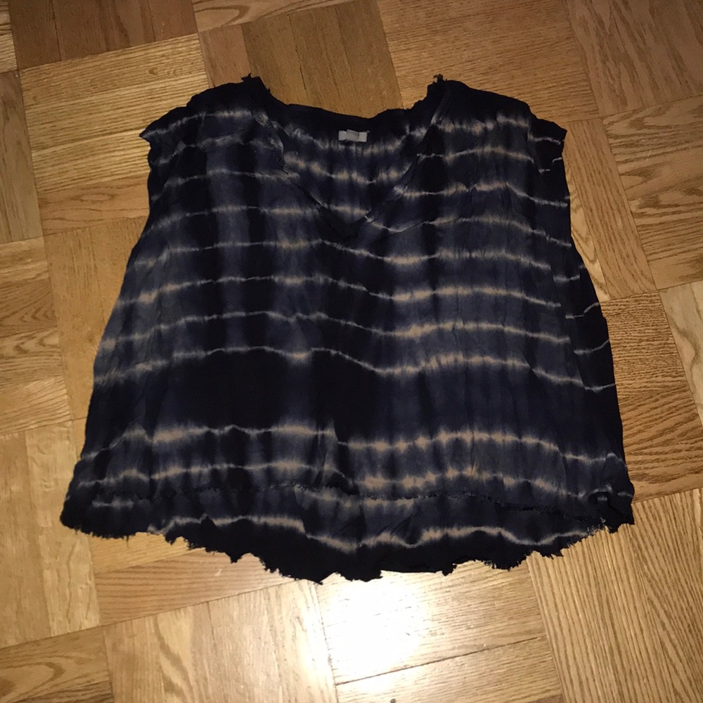 Tie dye vneck shirt